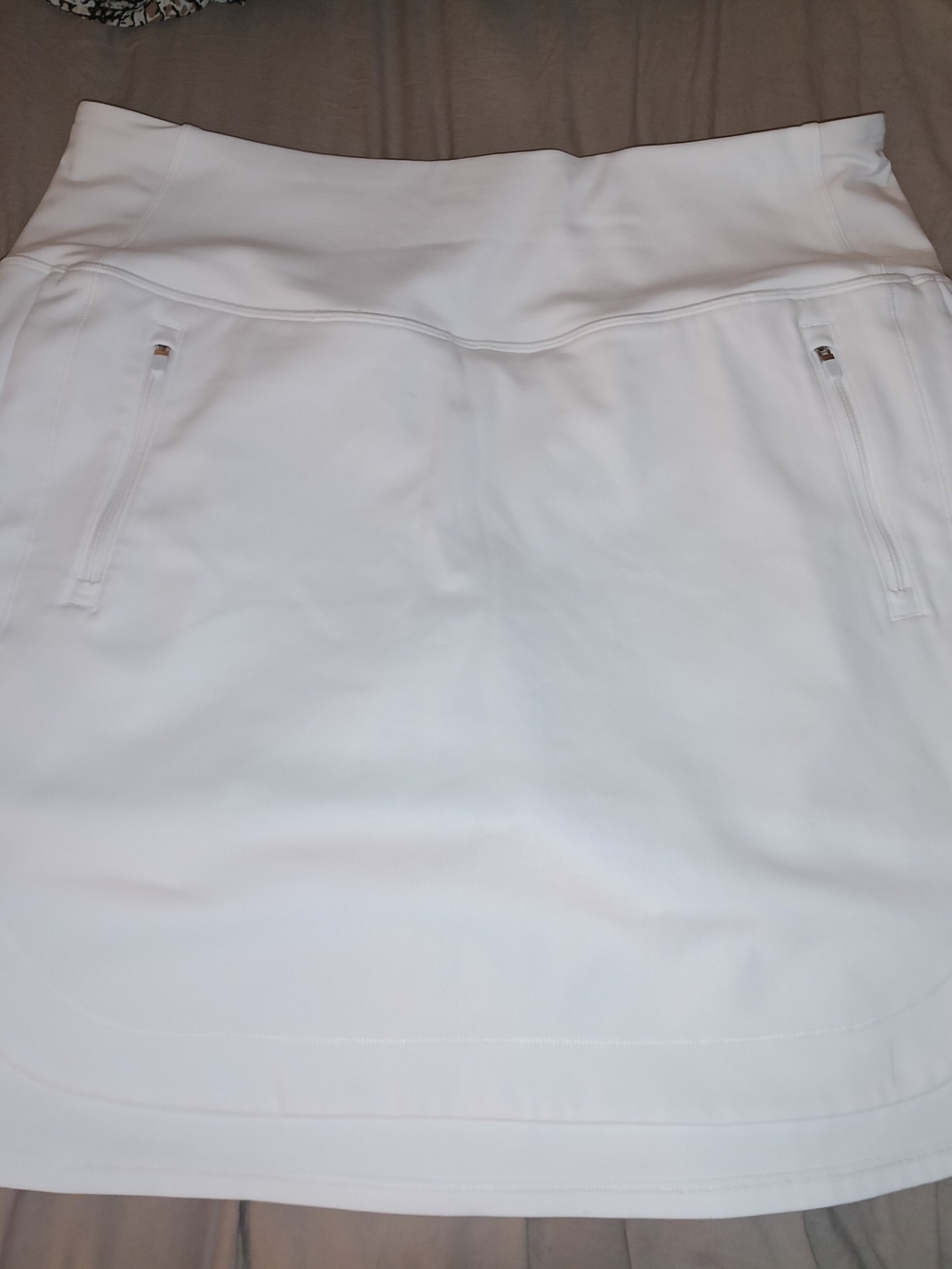 Athleta White Performance Skort with Zip Pockets Large